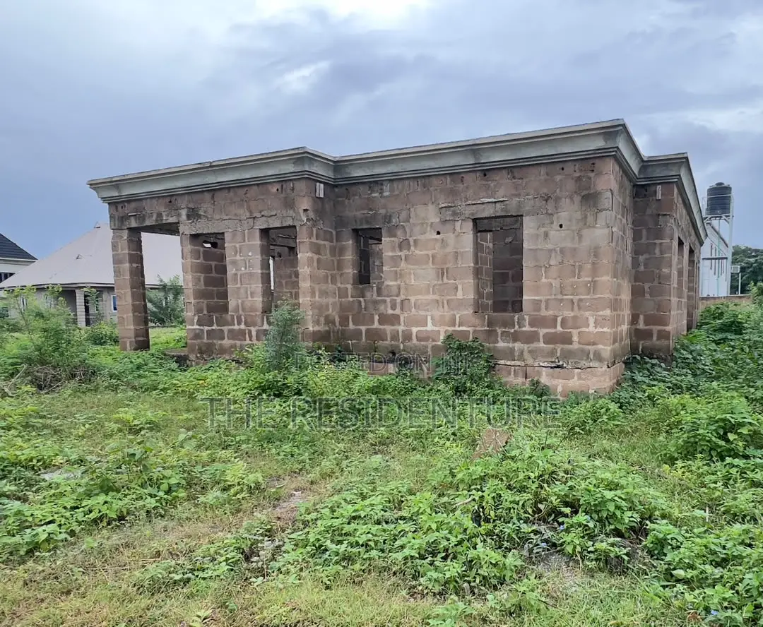 3bdrm Bungalow in Akala Express for sale in Akala Express