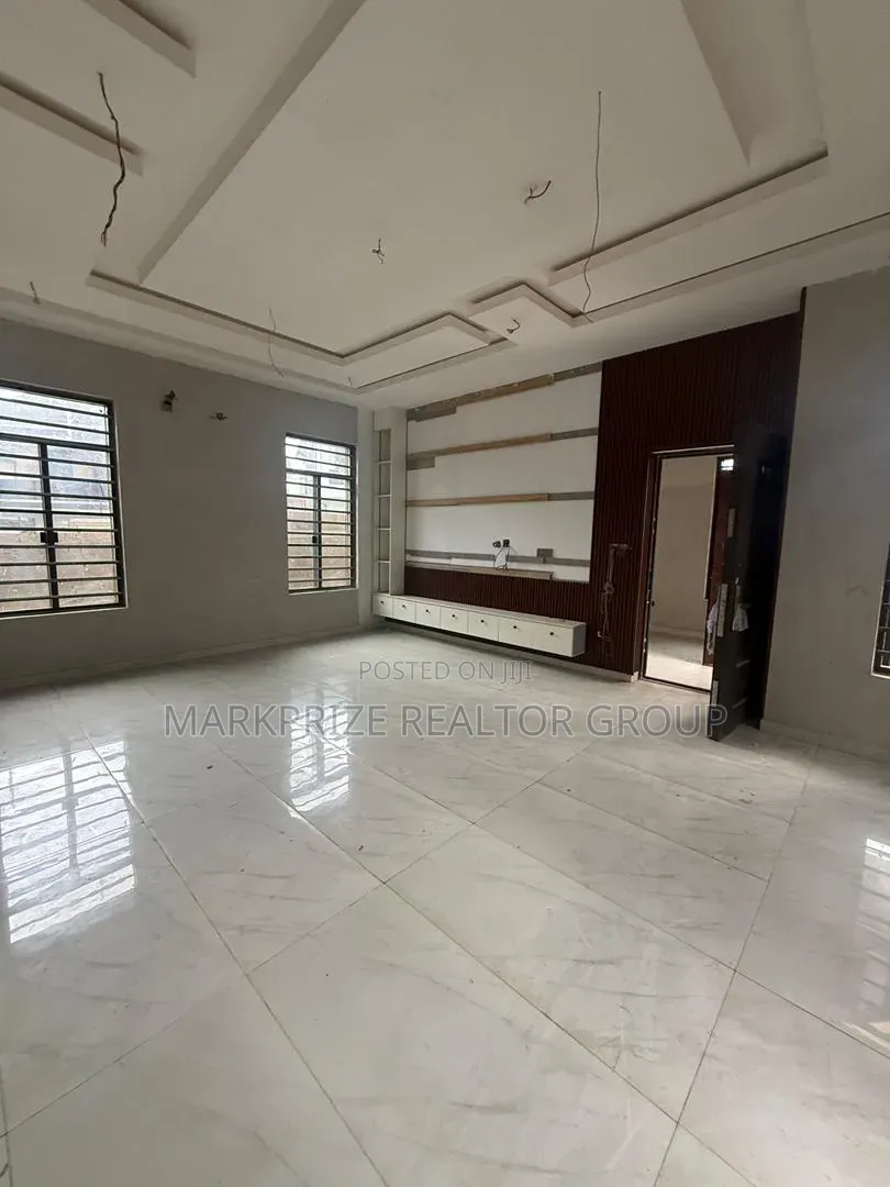 5bdrm Duplex in Omole Phase 1 Lagos for sale in Omole Phase 1