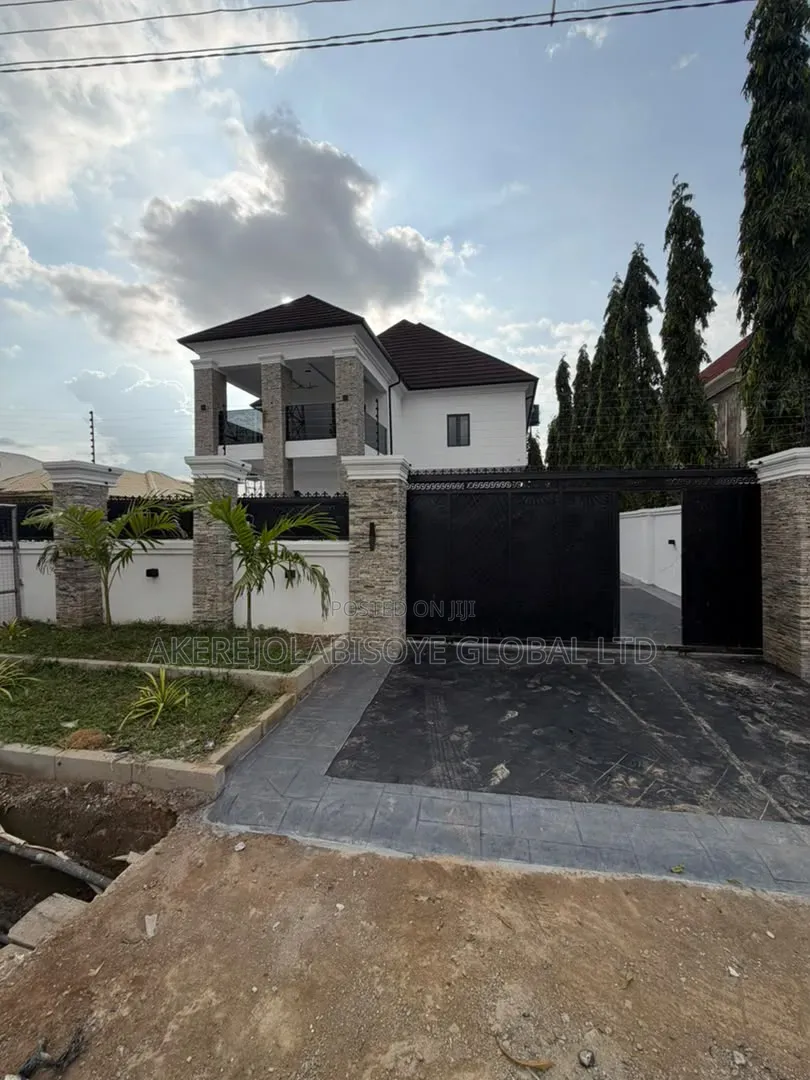 4bdrm Duplex in Lokogoma Abuja for sale in Lokogoma