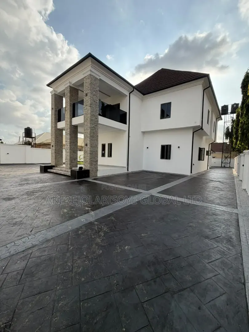 4bdrm Duplex in Lokogoma Abuja for sale in Lokogoma