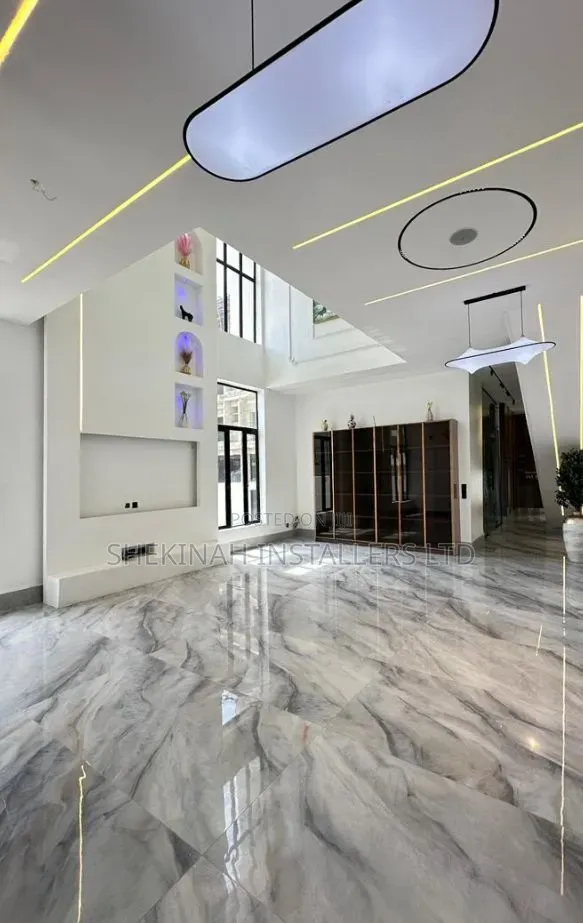 Furnished 5bdrm Duplex in Lekki Phase 1 for sale in Lekki Phase 1
