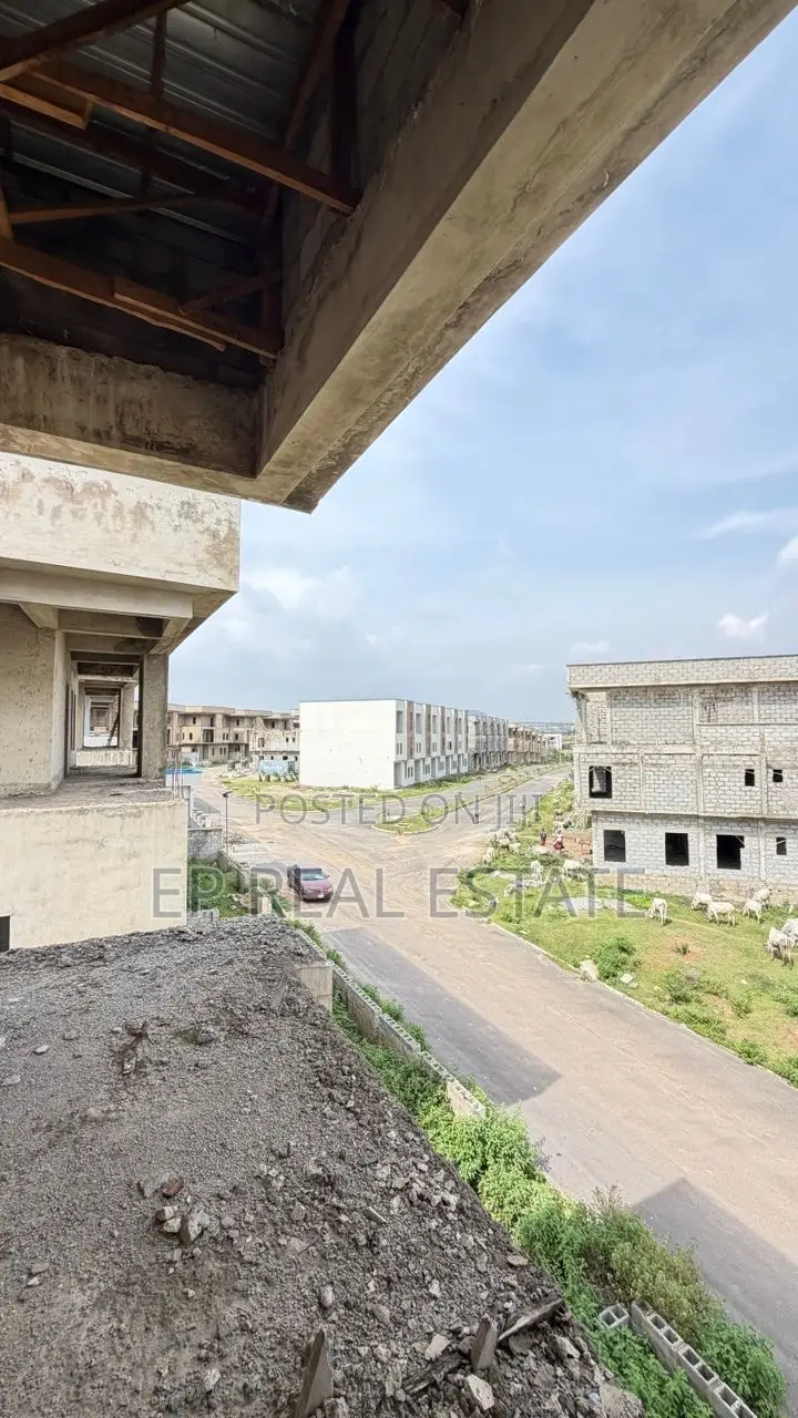 6bdrm Duplex in Jabi for sale in Jabi