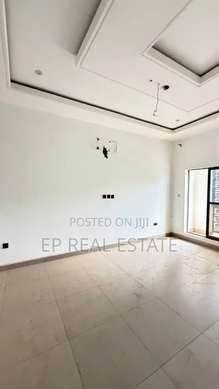 4bdrm Duplex in Kaura for sale in Kaura