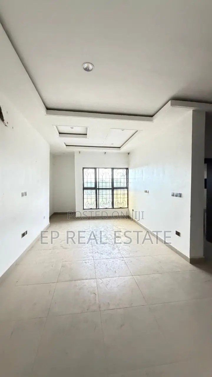 4bdrm Duplex in Kaura for sale in Kaura