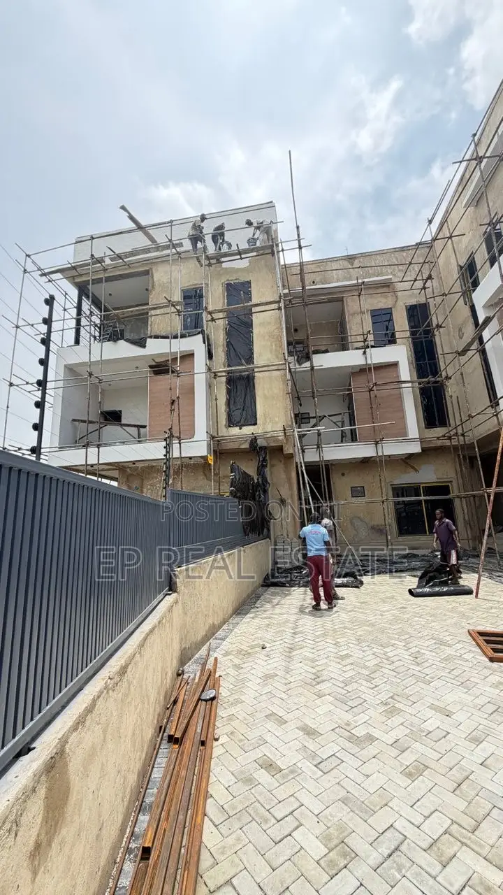 4bdrm Duplex in Guzape District for sale in Guzape District