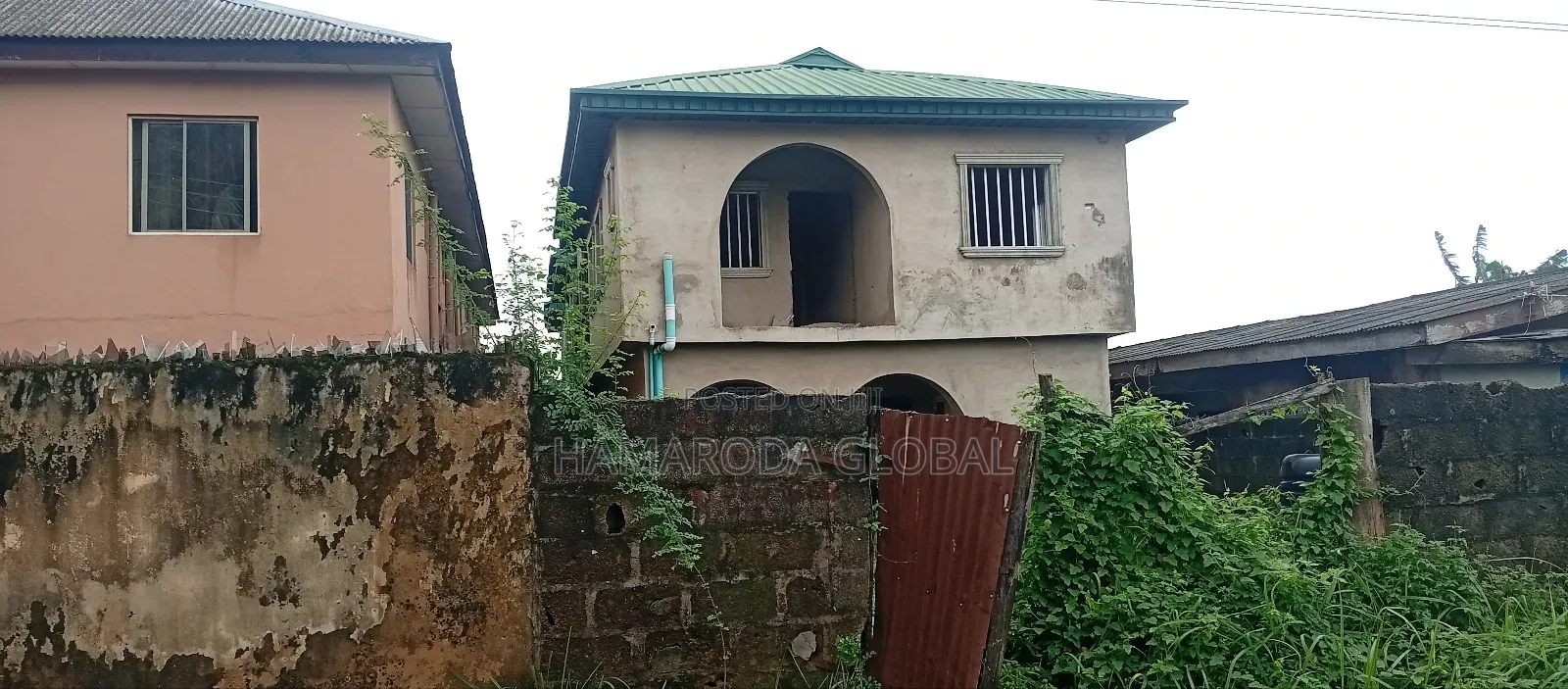 10bdrm Block of Flats in Ikotun, Alimosho for sale in Alimosho