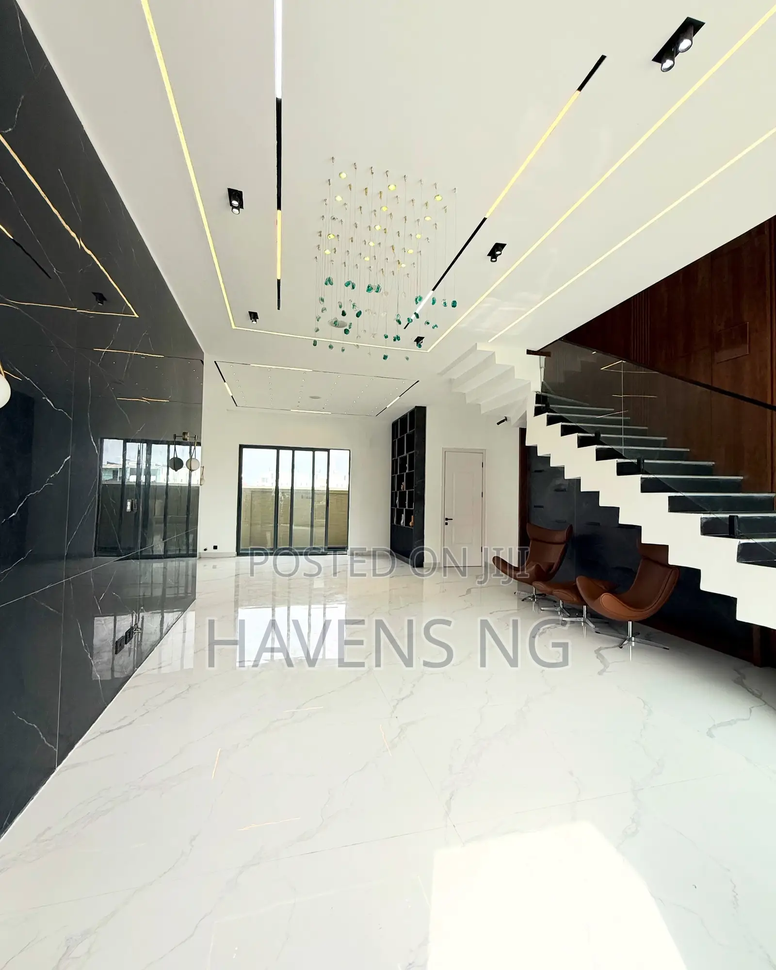 5bdrm Townhouse/Terrace in Lekki Phase 1 for sale in Lekki Phase 1