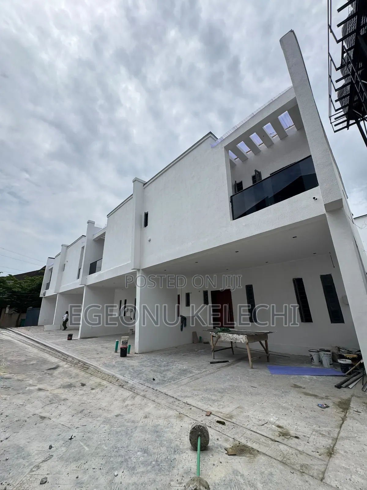 3bdrm Duplex in Thomas Estate for sale in Thomas Estate