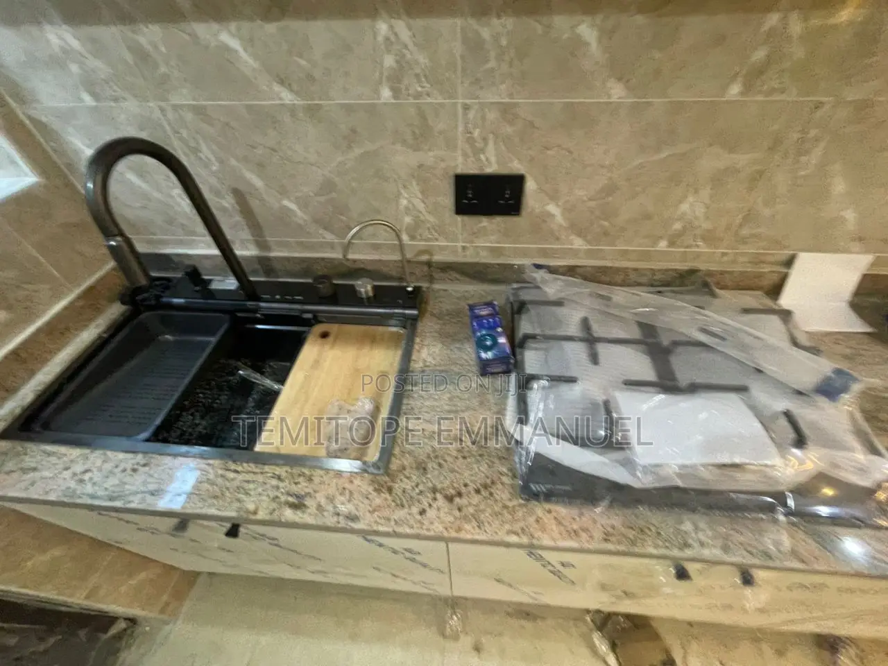 Furnished 3bdrm Duplex in Mende for sale in Mende