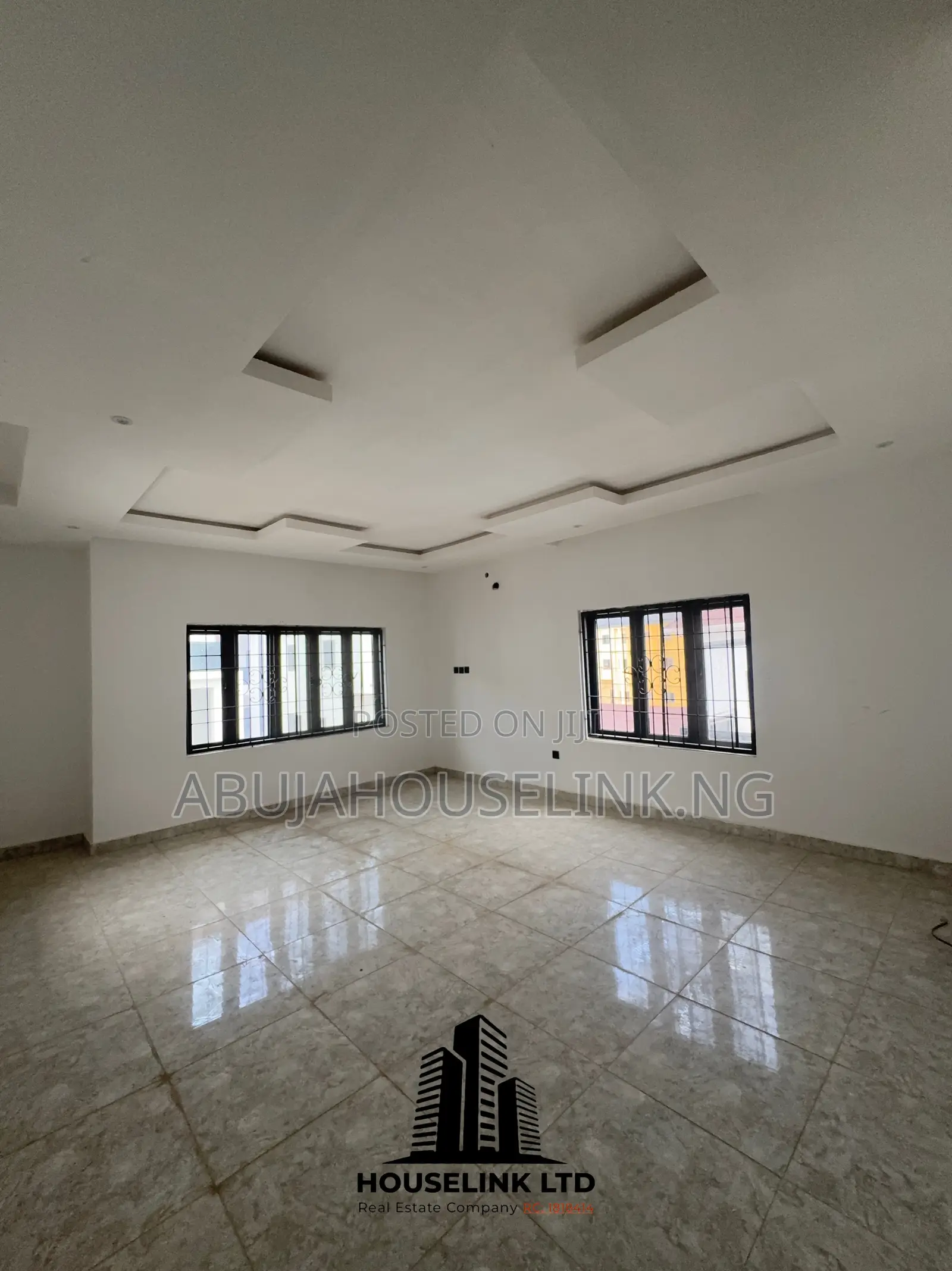 5bdrm Duplex in Guzape Main Abuja for sale in Guzape District