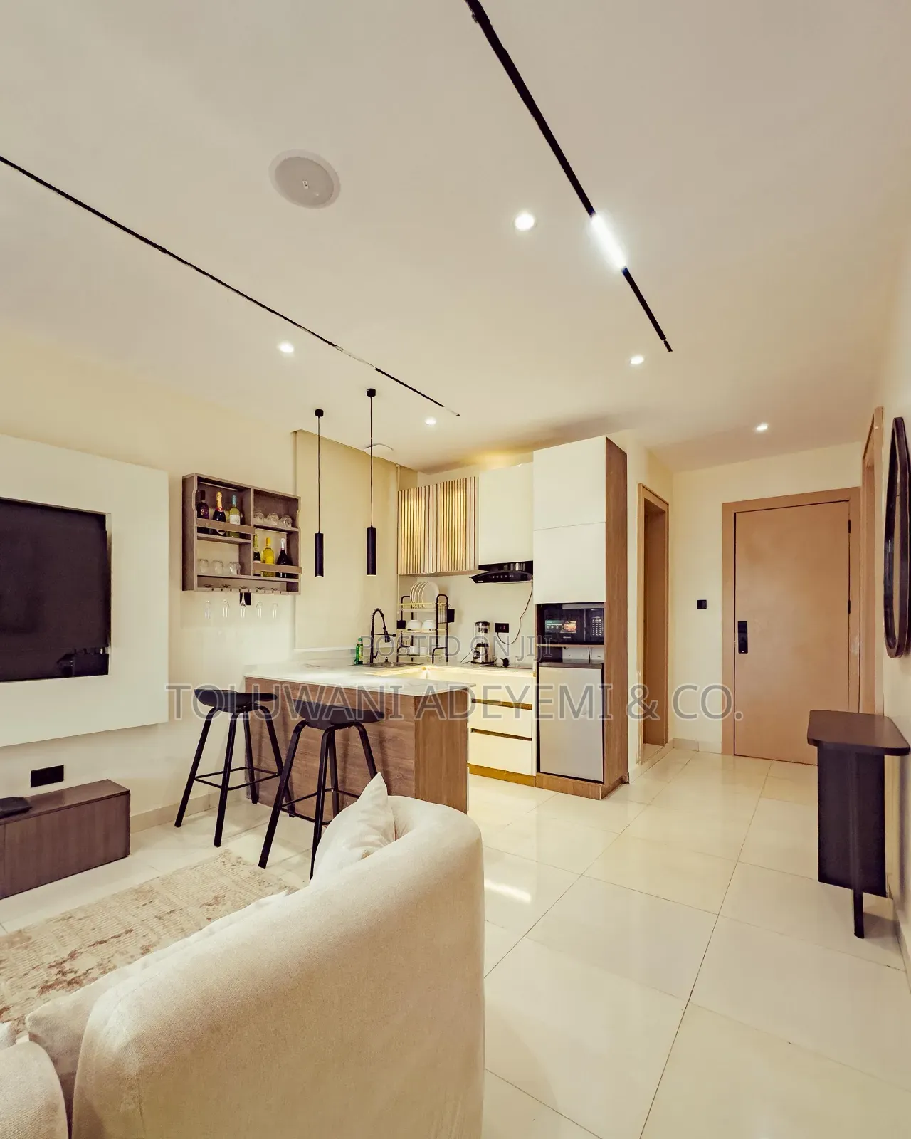 Excellent 2 Bedroom Apartments for Shortlet in Western Avenue