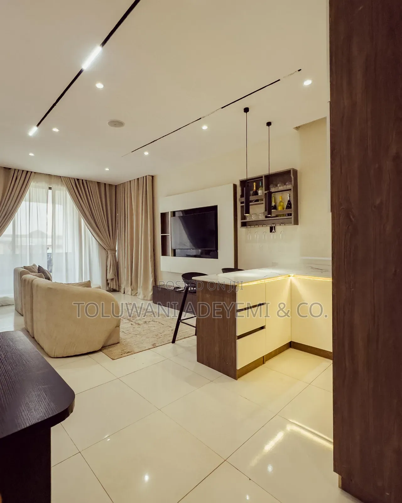 Excellent 2 Bedroom Apartments for Shortlet in Western Avenue