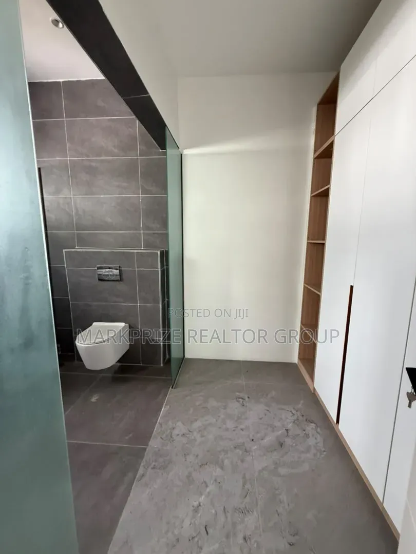 5bdrm Duplex in Royal Garden, Omole Phase 1 for sale in Omole Phase 1