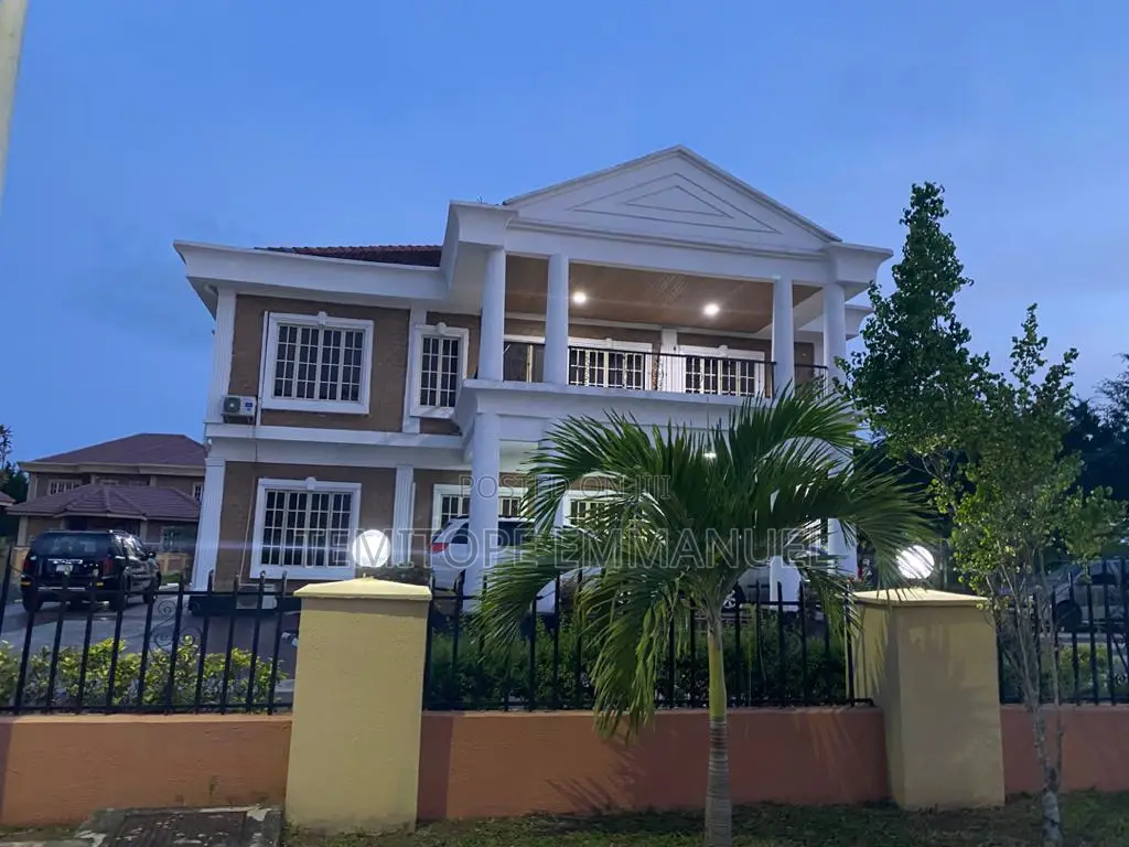 Furnished 8bdrm Duplex in Ajah for sale in Ajah