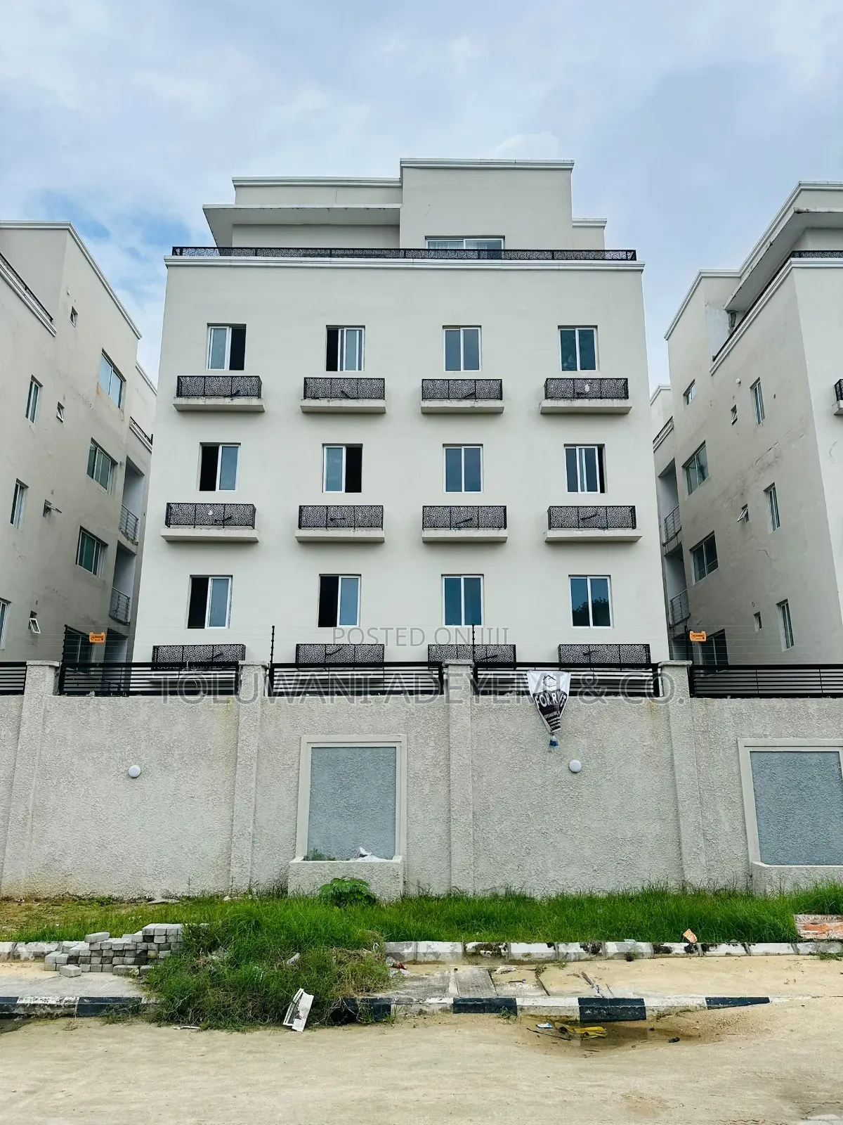 2 Bedroom Apartment in a Flood Free Environment in Ikate Lekki in Ikate