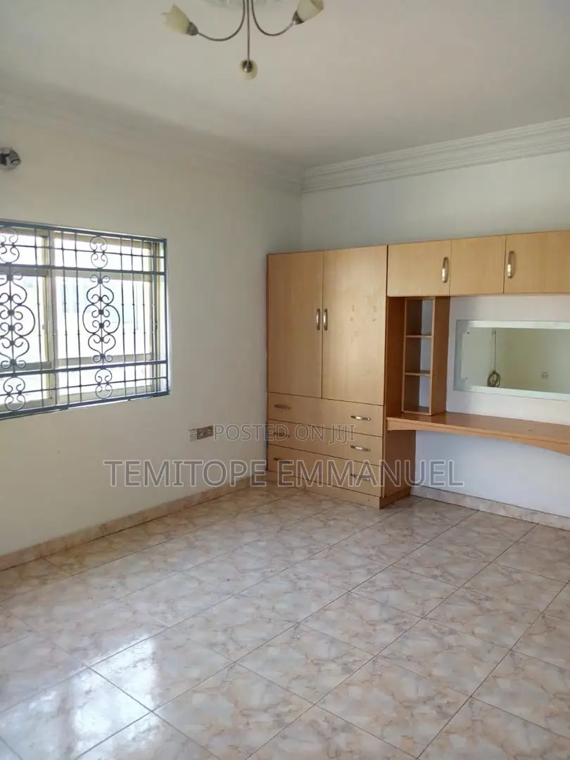 Furnished 20bdrm Block of Flats in Lekki Phase 1 for sale in Lekki Phase 1