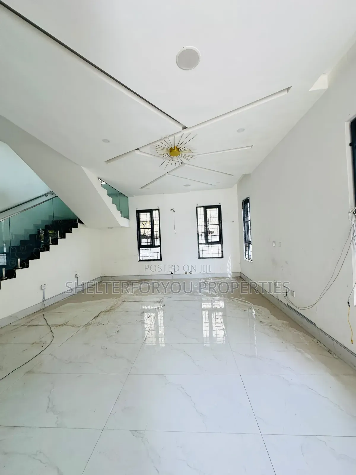 5bdrm Duplex in Lekki Phase 1 for sale in Lekki Phase 1