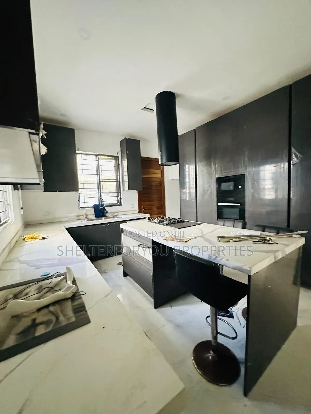 5bdrm Duplex in Lekki Phase 1 for sale in Lekki Phase 1
