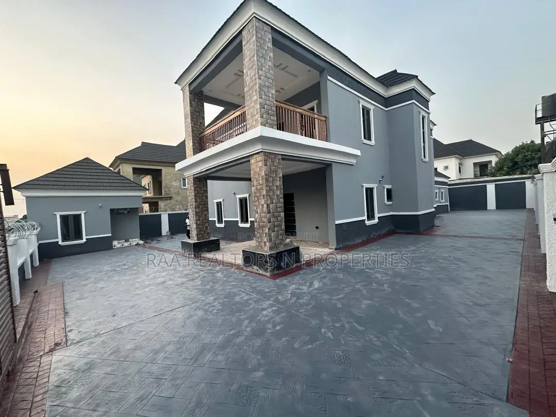 4-Bedroom Fully Detached Duplex With Double Parlour in Apo Resettlement