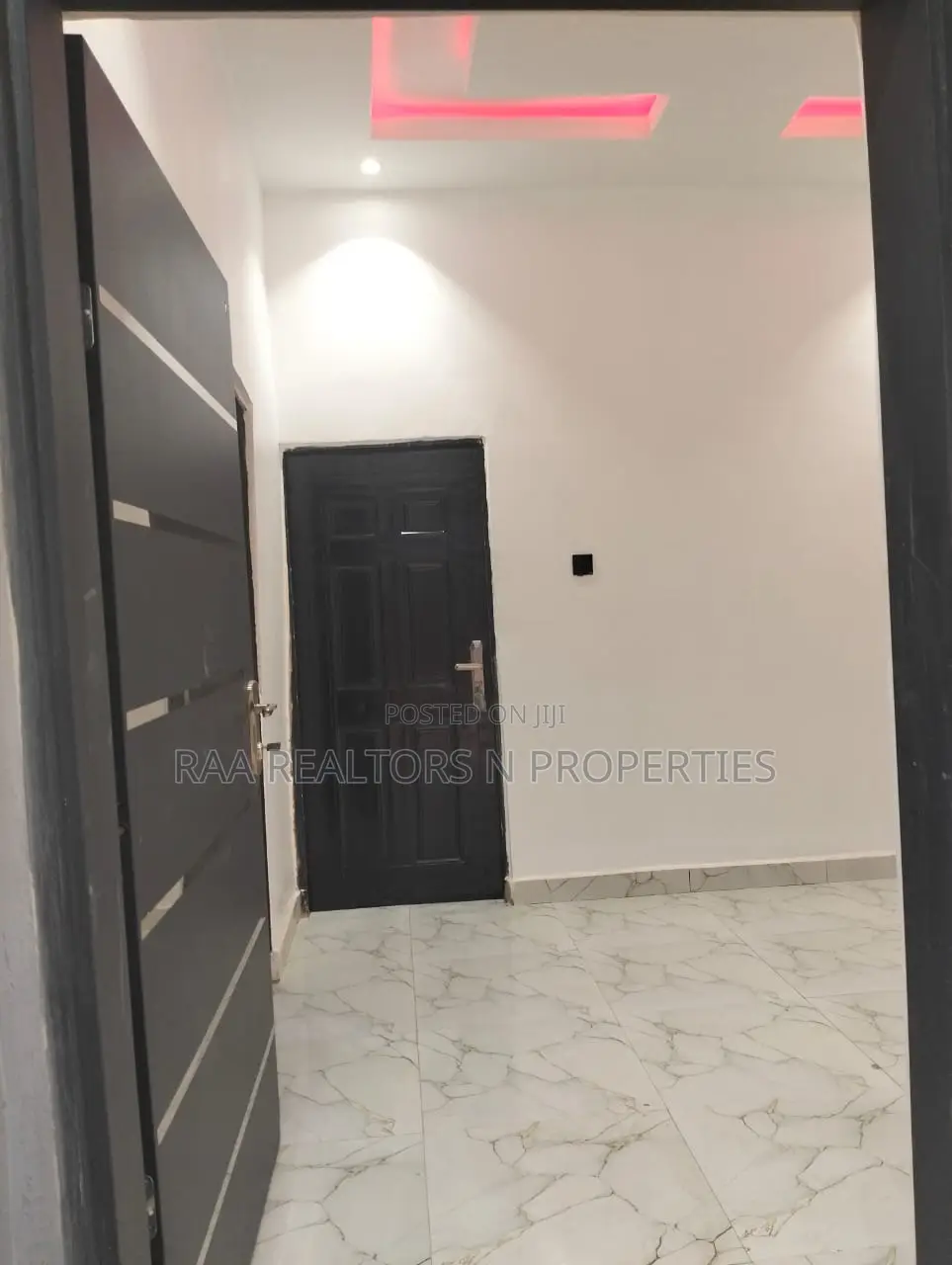 4-Bedroom Fully Detached Duplex With Double Parlour in Apo Resettlement