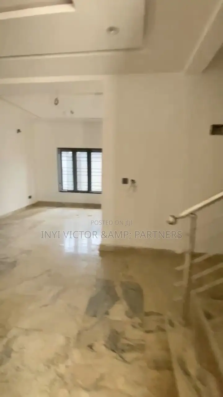 Furnished 6bdrm Duplex in Durumi for rent in Durumi