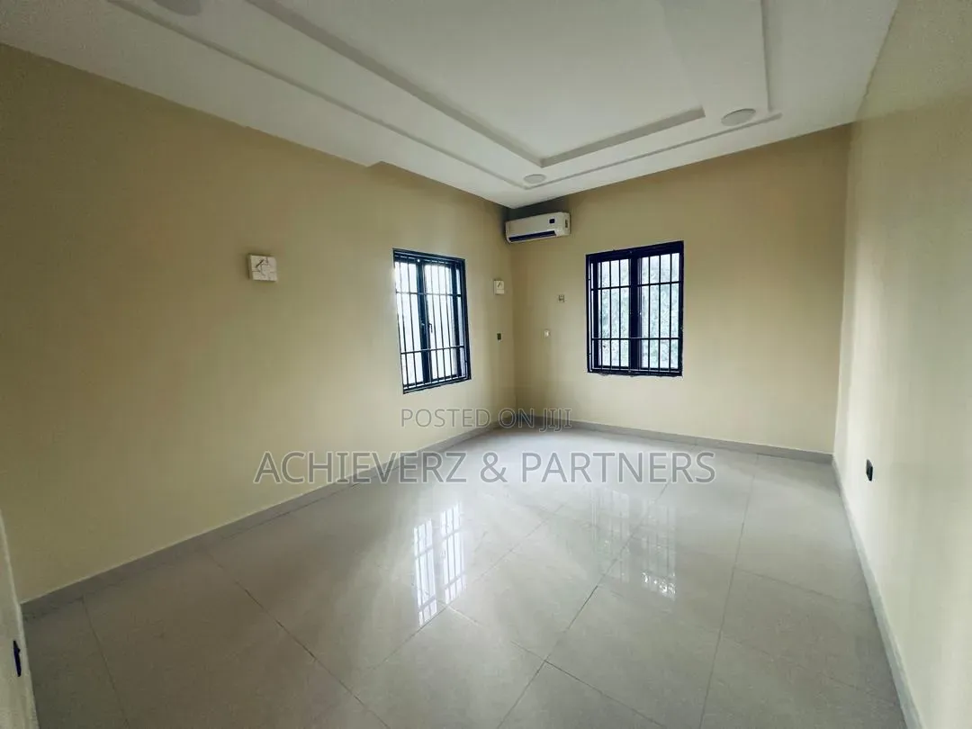 5bdrm Duplex in Zone 2 / Wuse for rent in Zone 2 / Wuse