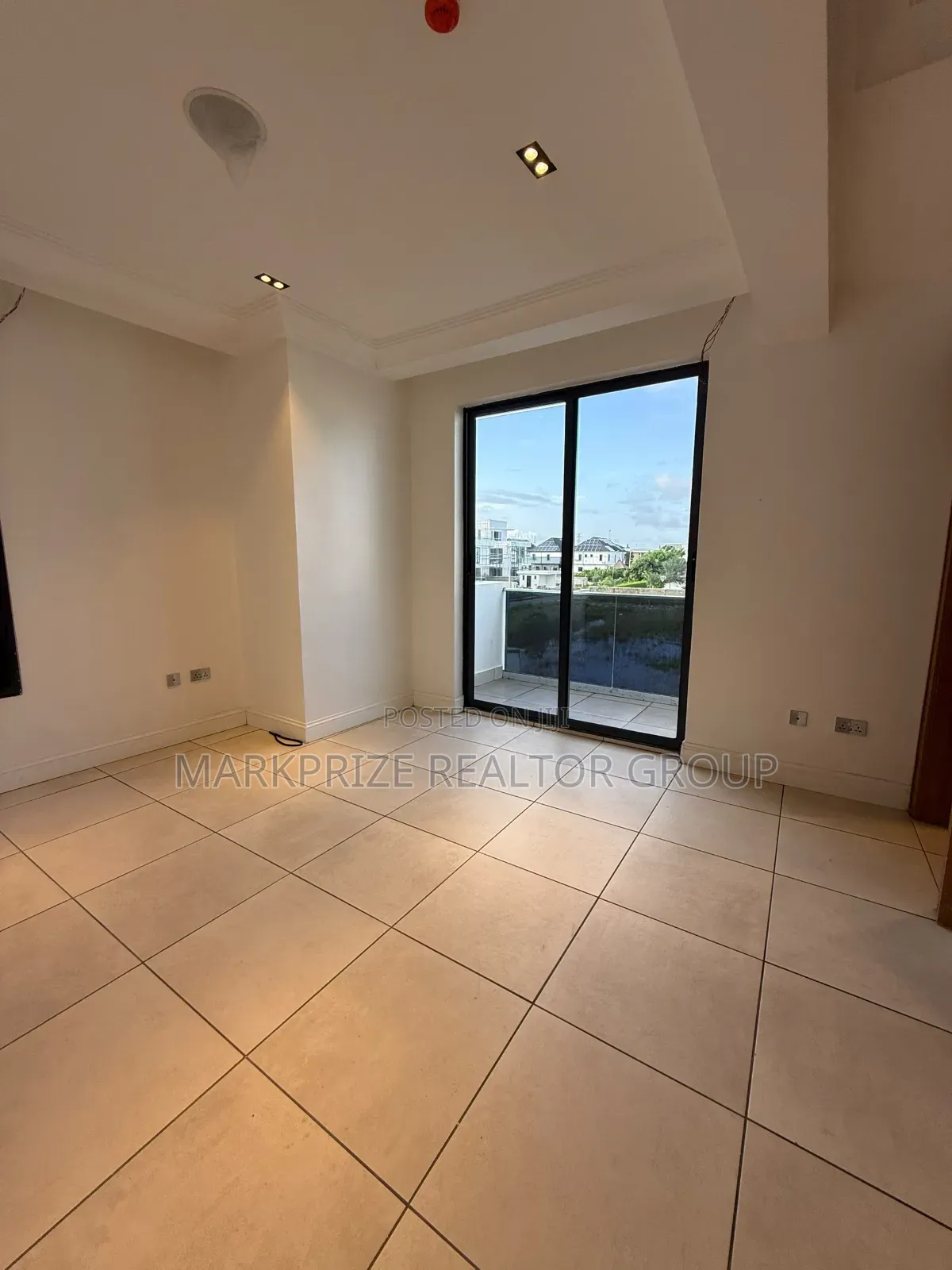 5bdrm Duplex in Royal Garden, Omole Phase 1 for sale in Omole Phase 1