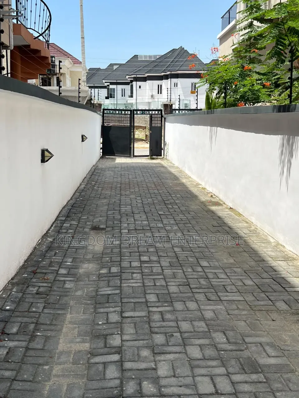 2bdrm Block of Flats in Apapa Gra for sale in Apapa G.R.A