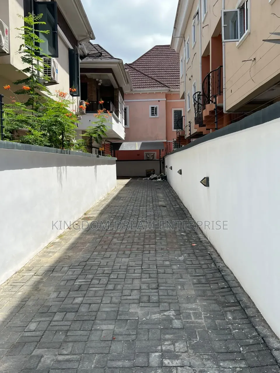 2bdrm Block of Flats in Apapa Gra for sale in Apapa G.R.A