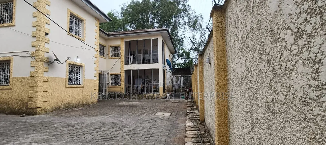 2bdrm Block of Flats in Apapa Gra for sale in Apapa G.R.A
