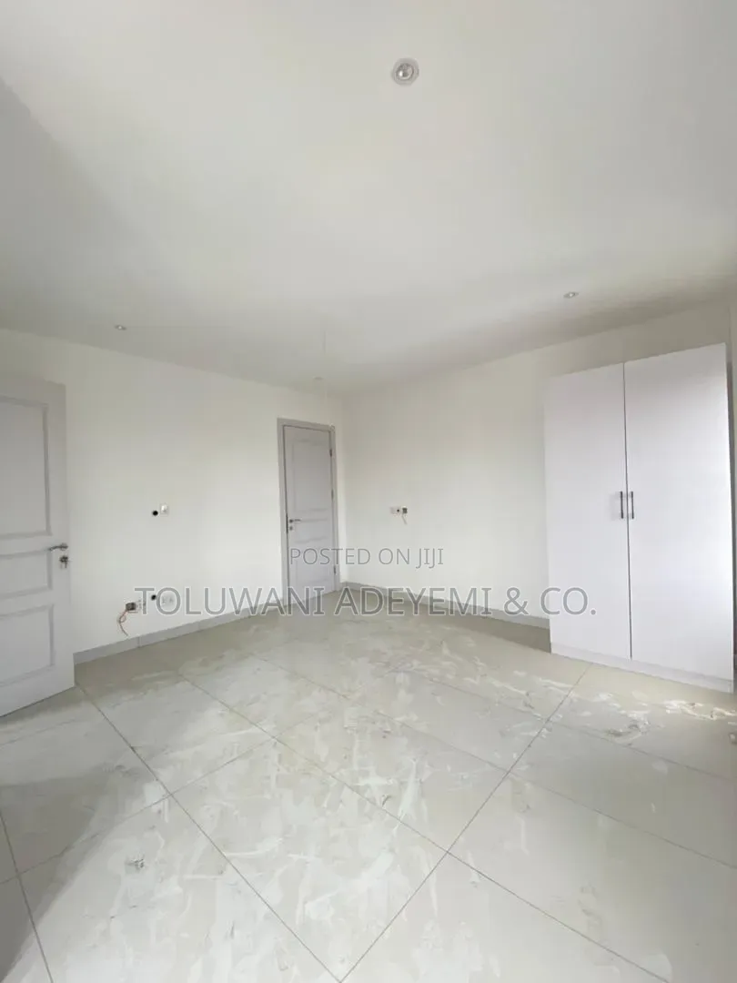 2 Bedroom Apartments With Gym, Swimming Pool and Gym in Ikate