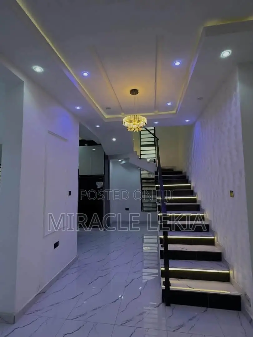 Furnished 4bdrm Duplex in Shell Cooperative, Eneka for sale in Eneka
