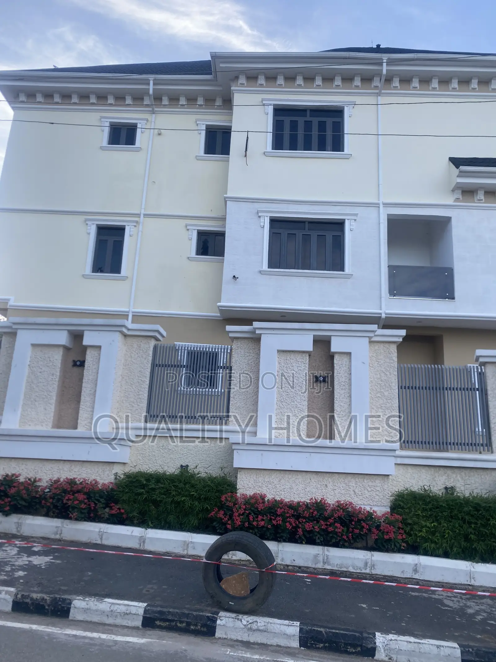 Furnished 8bdrm Duplex in Nelson Madala 15, Abuja (FCT) for sale in Abuja (FCT)