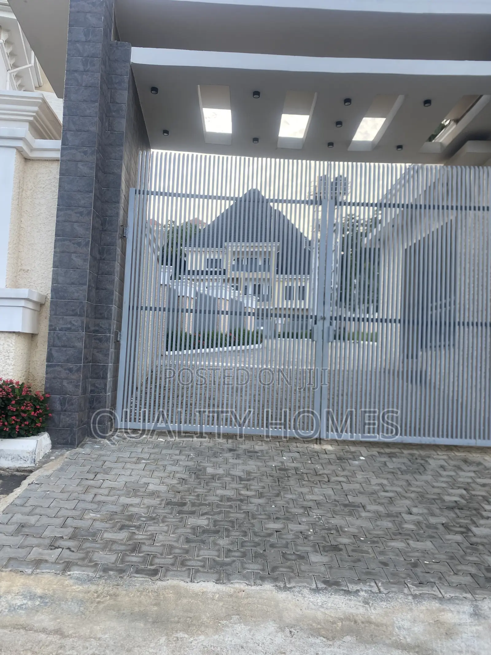 Furnished 8bdrm Duplex in Nelson Madala 15, Abuja (FCT) for sale in Abuja (FCT)