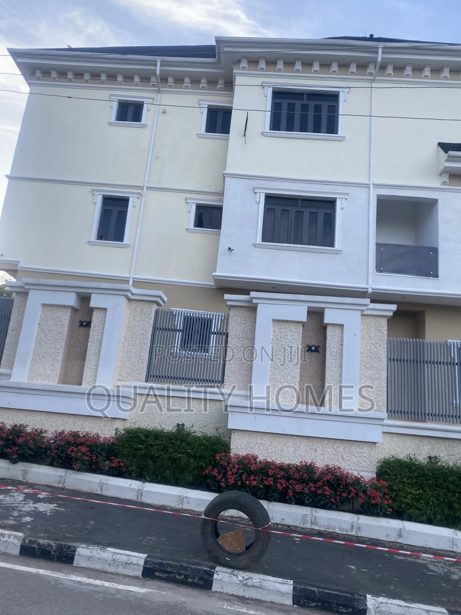 Furnished 8bdrm Duplex in Nelson Madala 15, Abuja (FCT) for sale in Abuja (FCT)