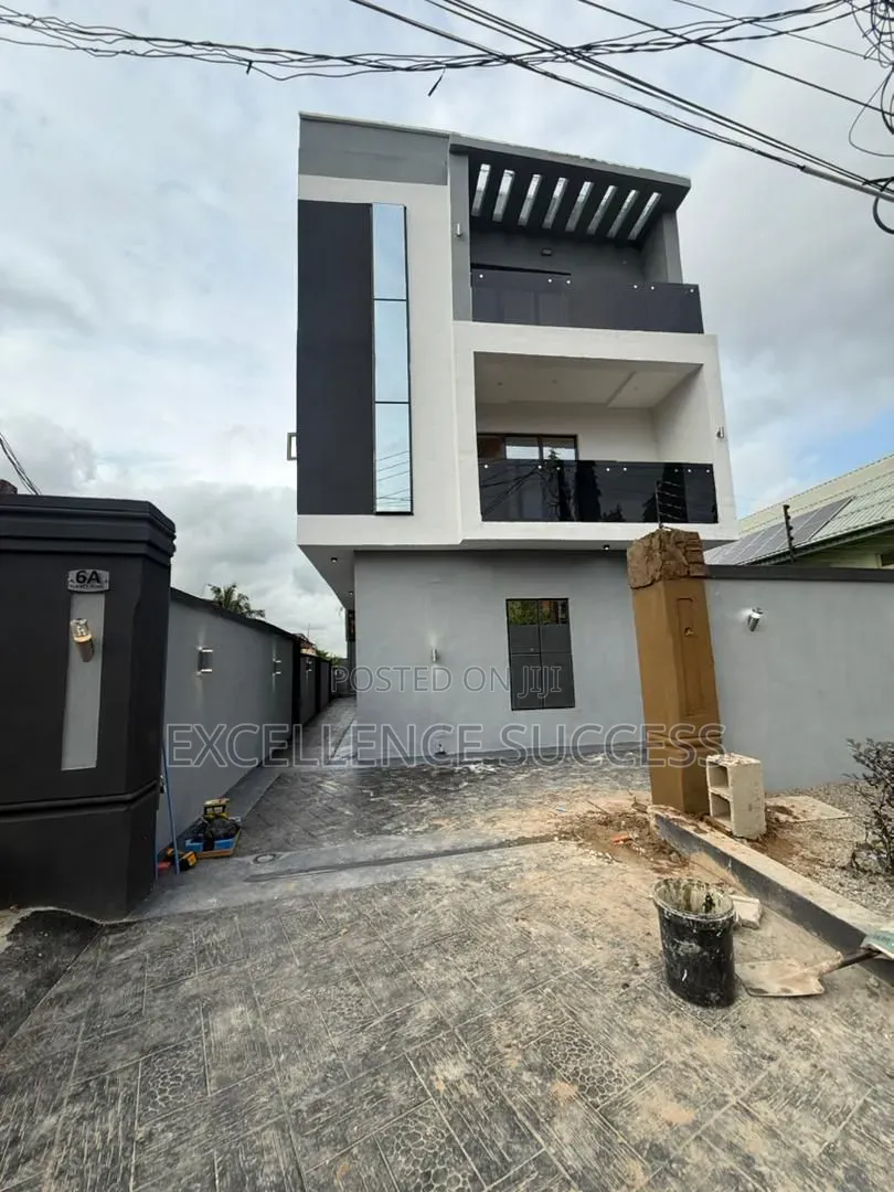 4bdrm Duplex in GRA Phase 1 for sale in GRA Phase 1