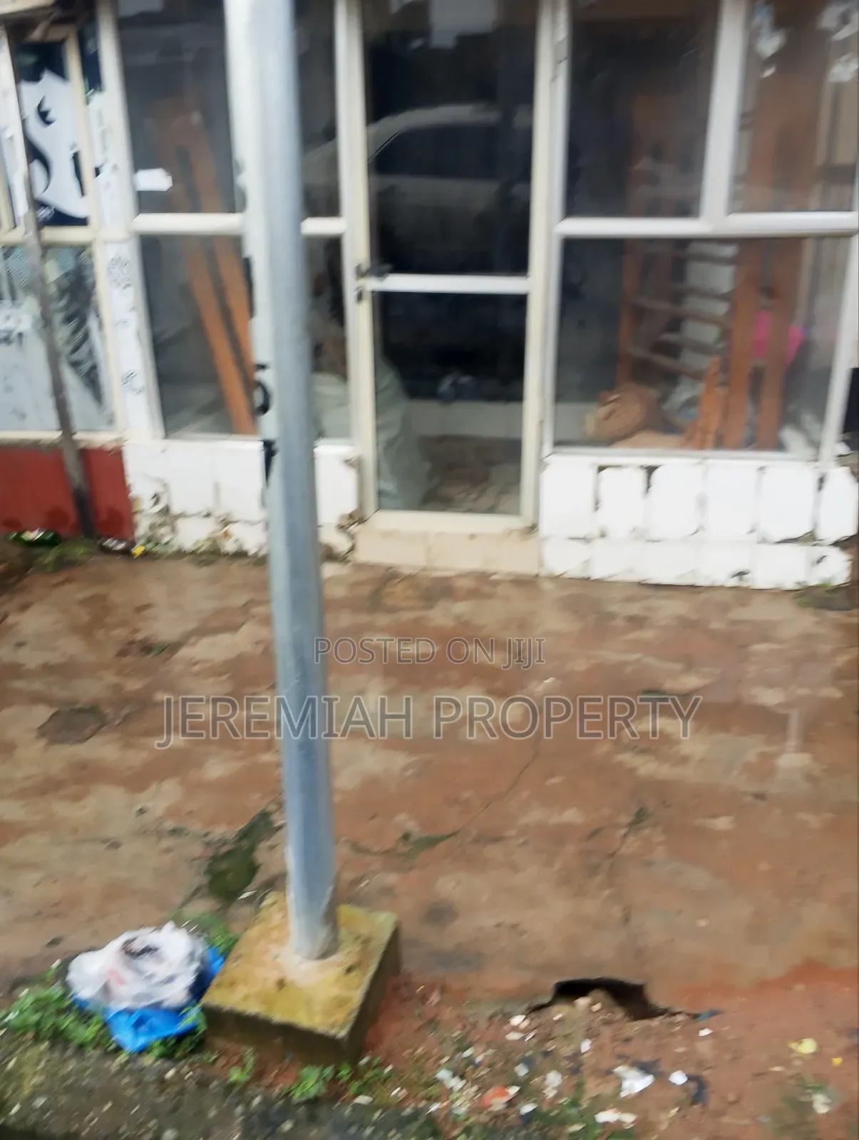 Shop for Lease in Berger