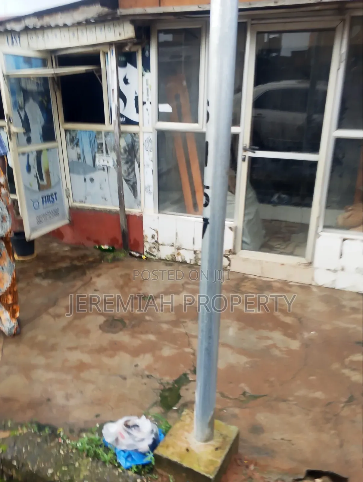 Shop for Lease in Berger