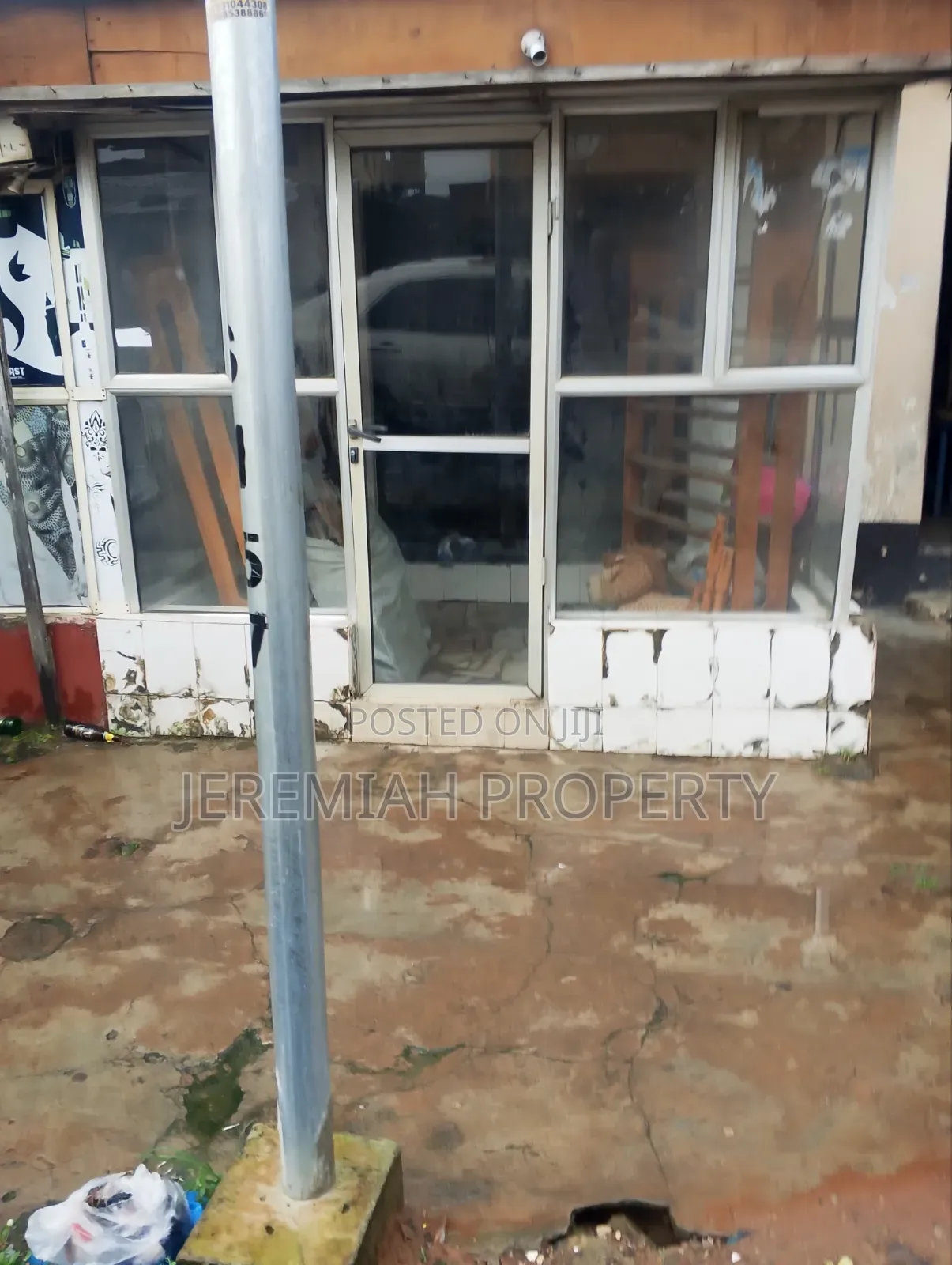 Shop for Lease in Berger