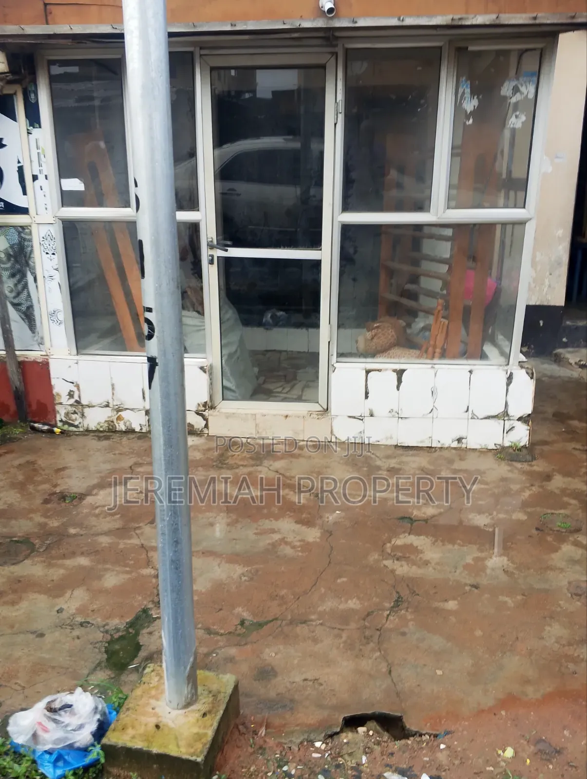 Shop for Lease in Berger