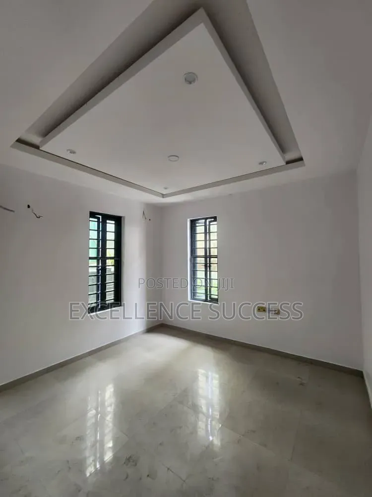 4bdrm Duplex in GRA Phase 1 for sale in GRA Phase 1