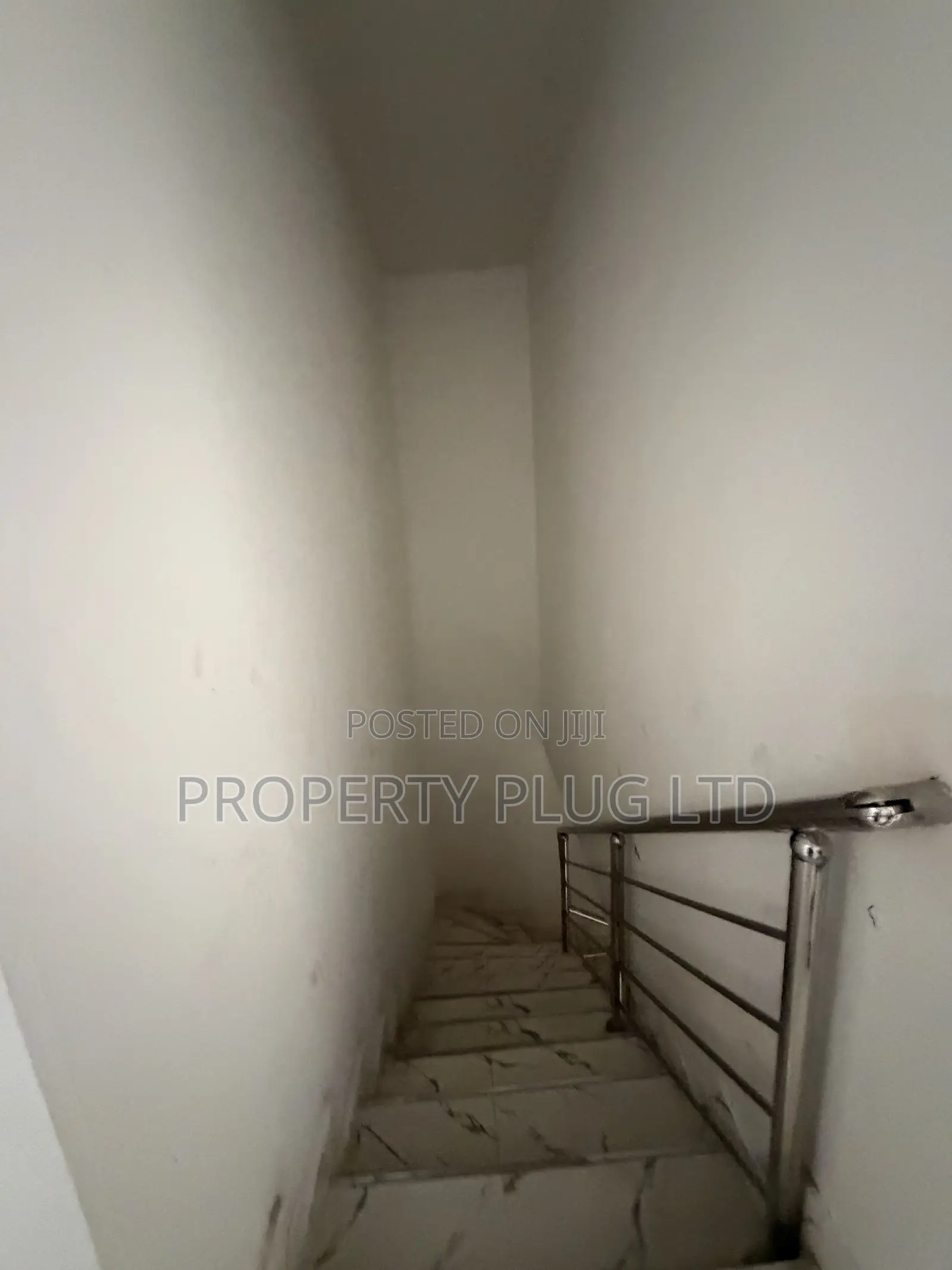 4bdrm Townhouse/Terrace in Idu for sale in Idu