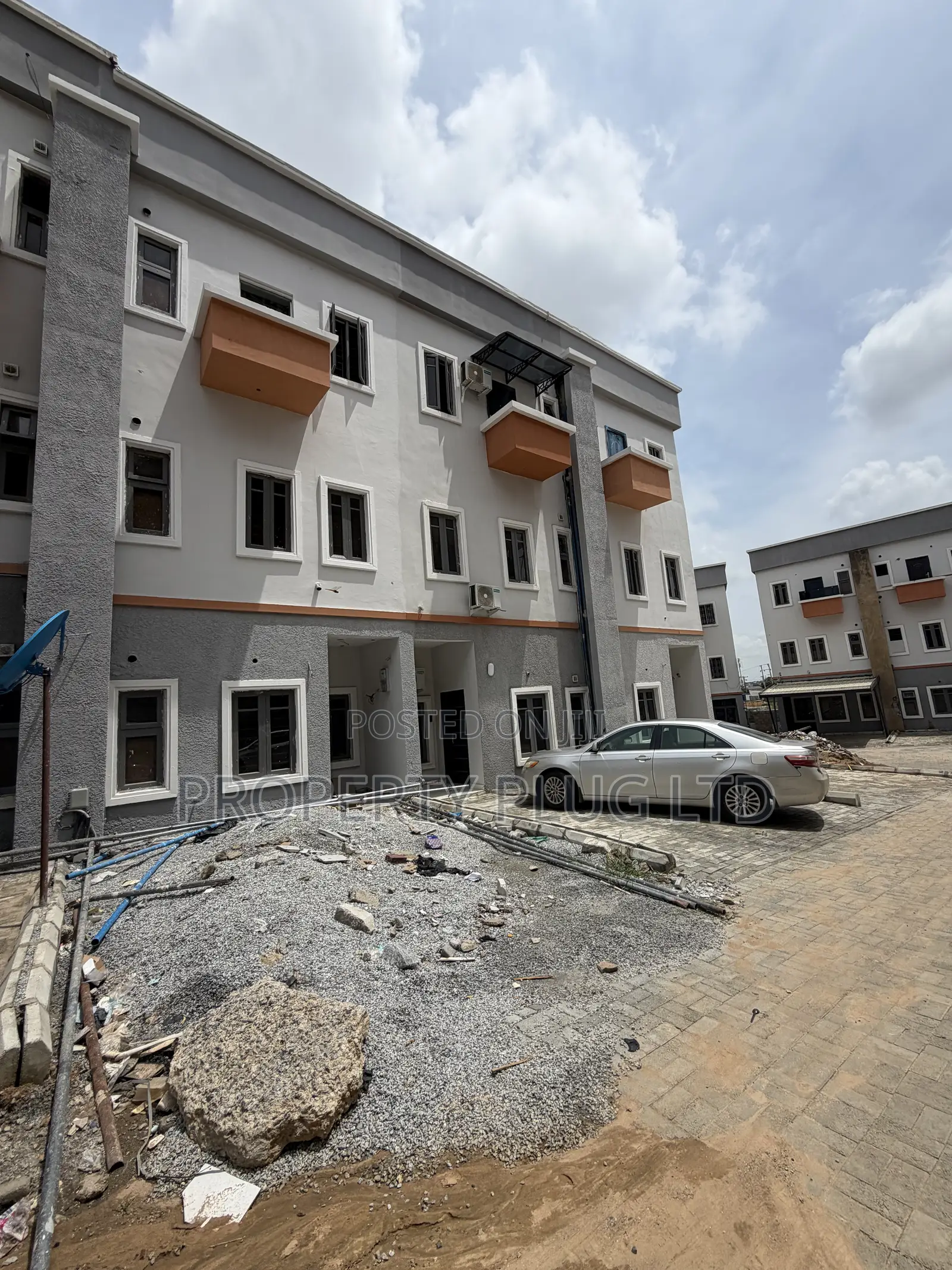 4bdrm Townhouse/Terrace in Idu for sale in Idu