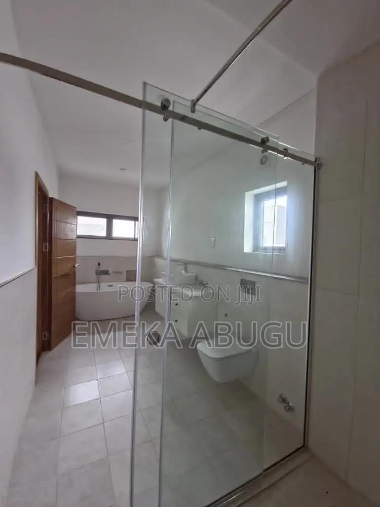 4bdrm Duplex in Kolapo Ishola, Basorun for sale in Basorun