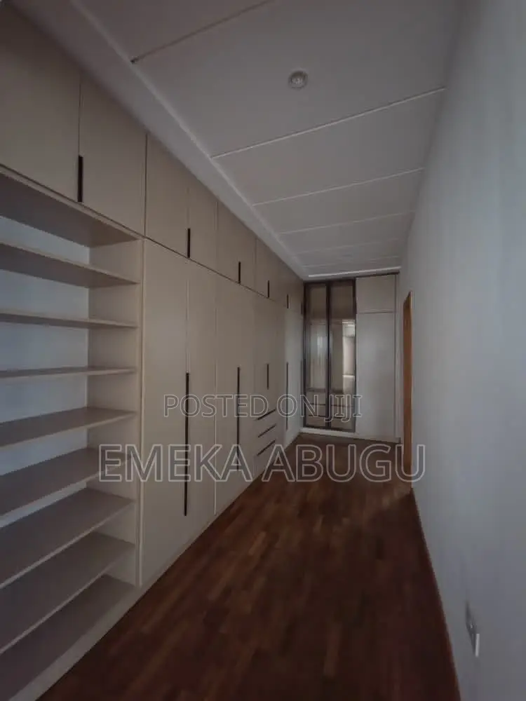 4bdrm Duplex in Kolapo Ishola, Basorun for sale in Basorun