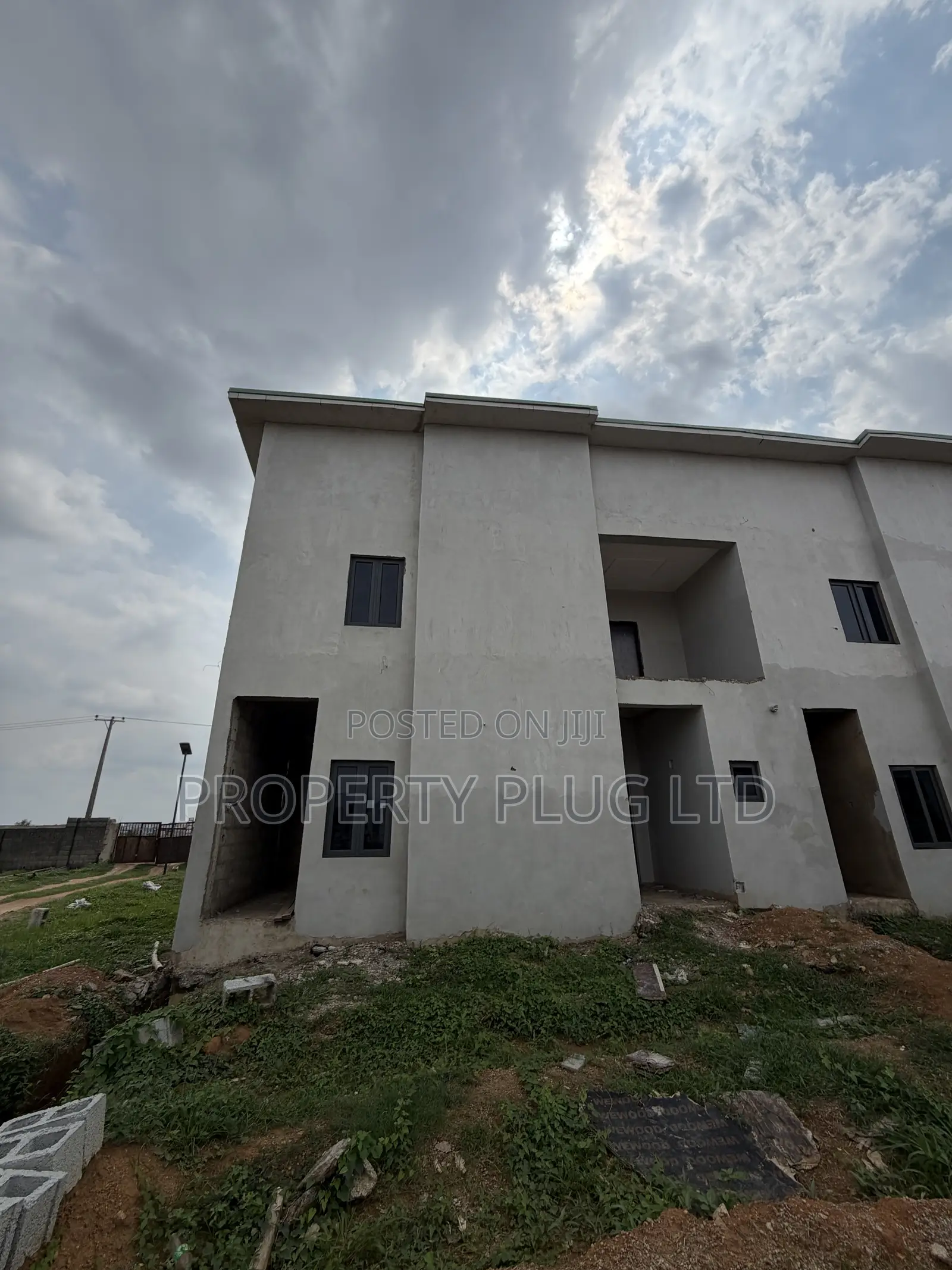 4bdrm Duplex in Life Camp for sale in Life Camp