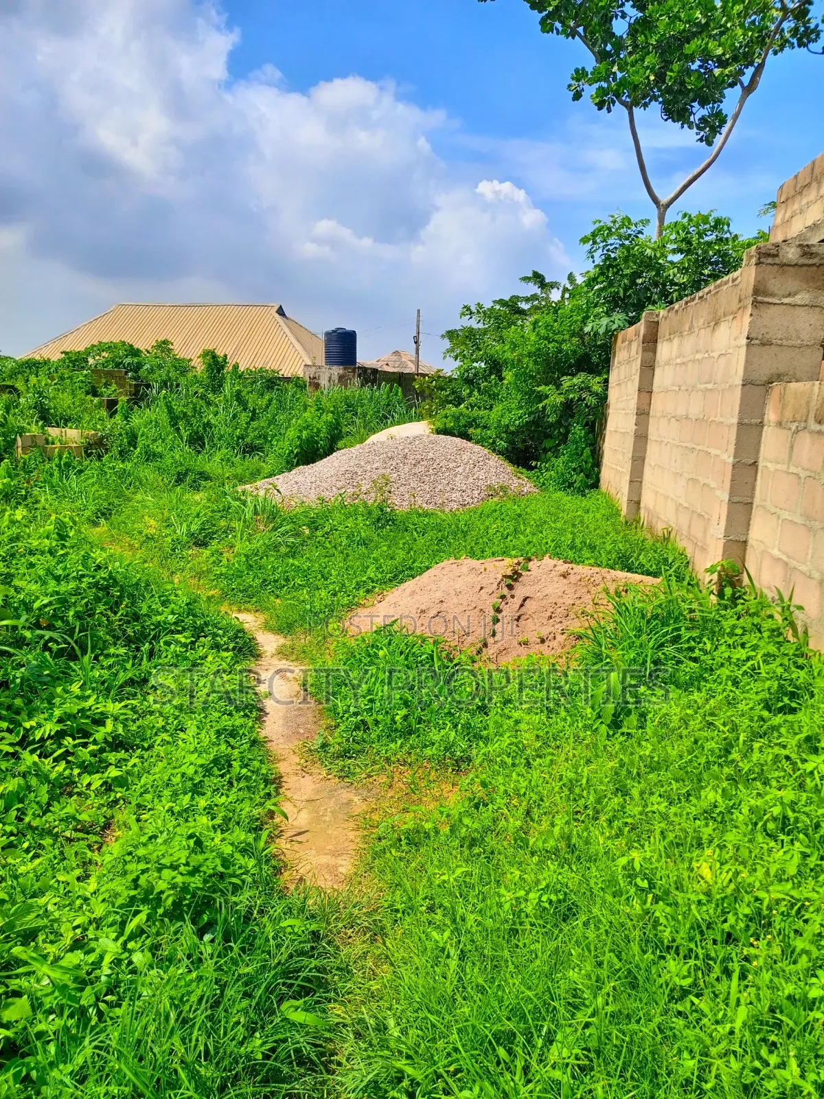 Half Plots of Land for Sale in Tipper Gar Akute With Granite and Sand in Yakoyo/Alagbole