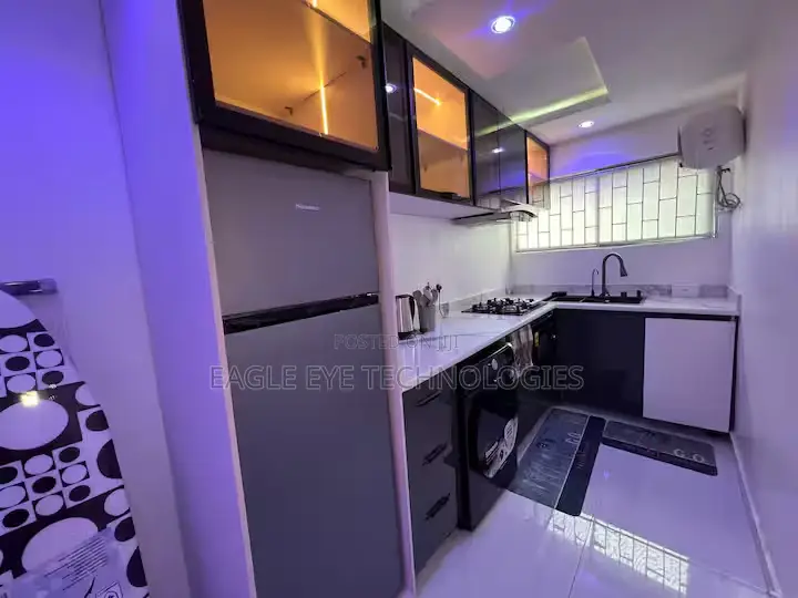 Exclusive 2 Bedroom Apartment in Toyin Street