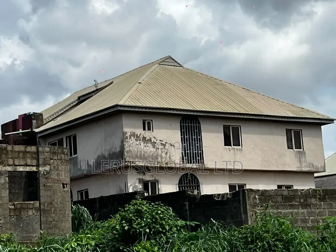 12bdrm Block of Flats in Ikorodu Garage for sale in Ikorodu Garage