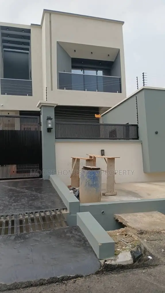 4bdrm Duplex in Magodo Phase 2 for sale in GRA Phase 2 Shangisha